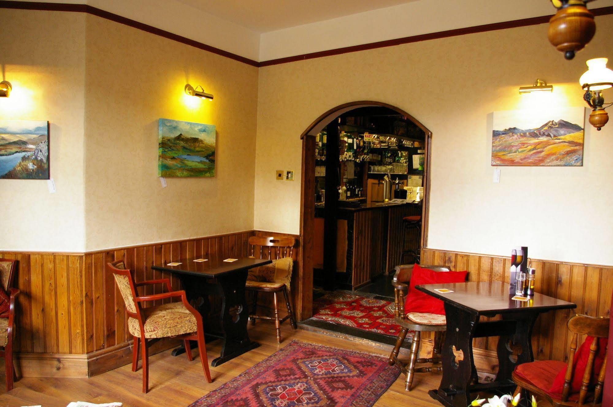 Elen'S Castle Hotel Dolwyddelan Екстер'єр фото